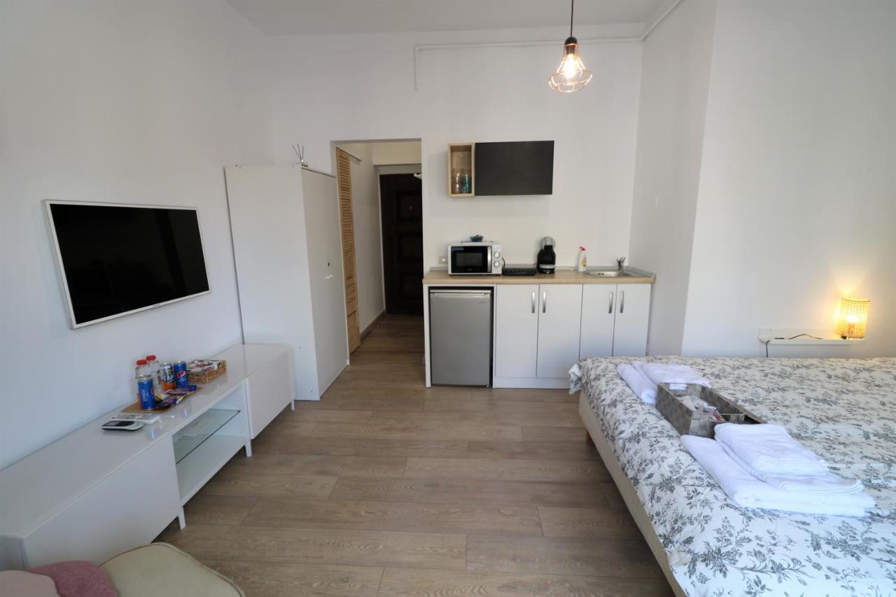 Lovely City Center Apartment - Free Minibar Букурещ Екстериор снимка