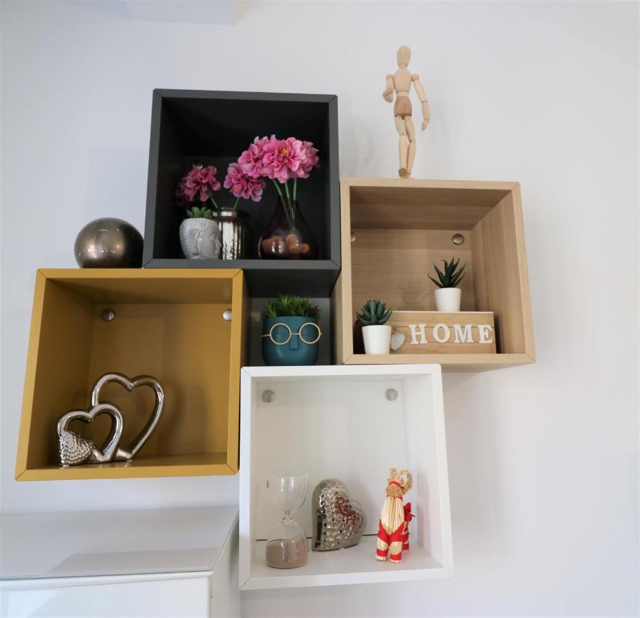 Lovely City Center Apartment - Free Minibar Букурещ Екстериор снимка